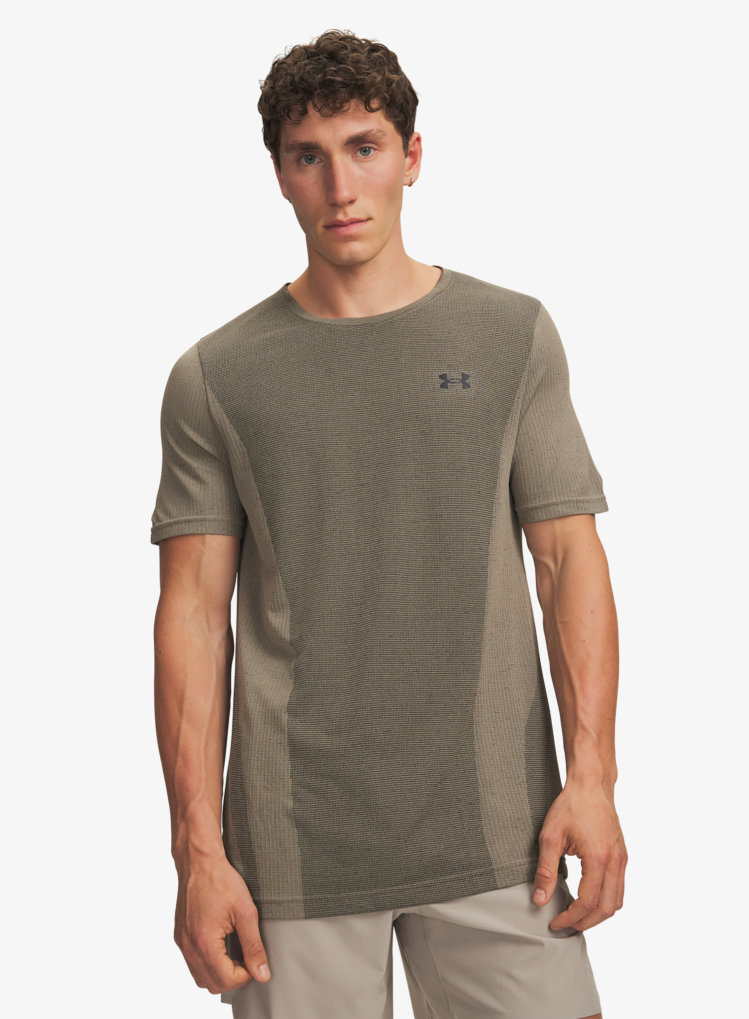 UnderArmourVanishSeamlessSS_timberwolftaupeu_black_fw26_026.webp