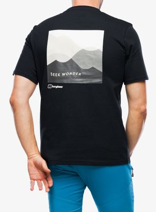 T-Shirt mit Aufdruck Berghaus Seek Wonder Silhouette SS Tee - black