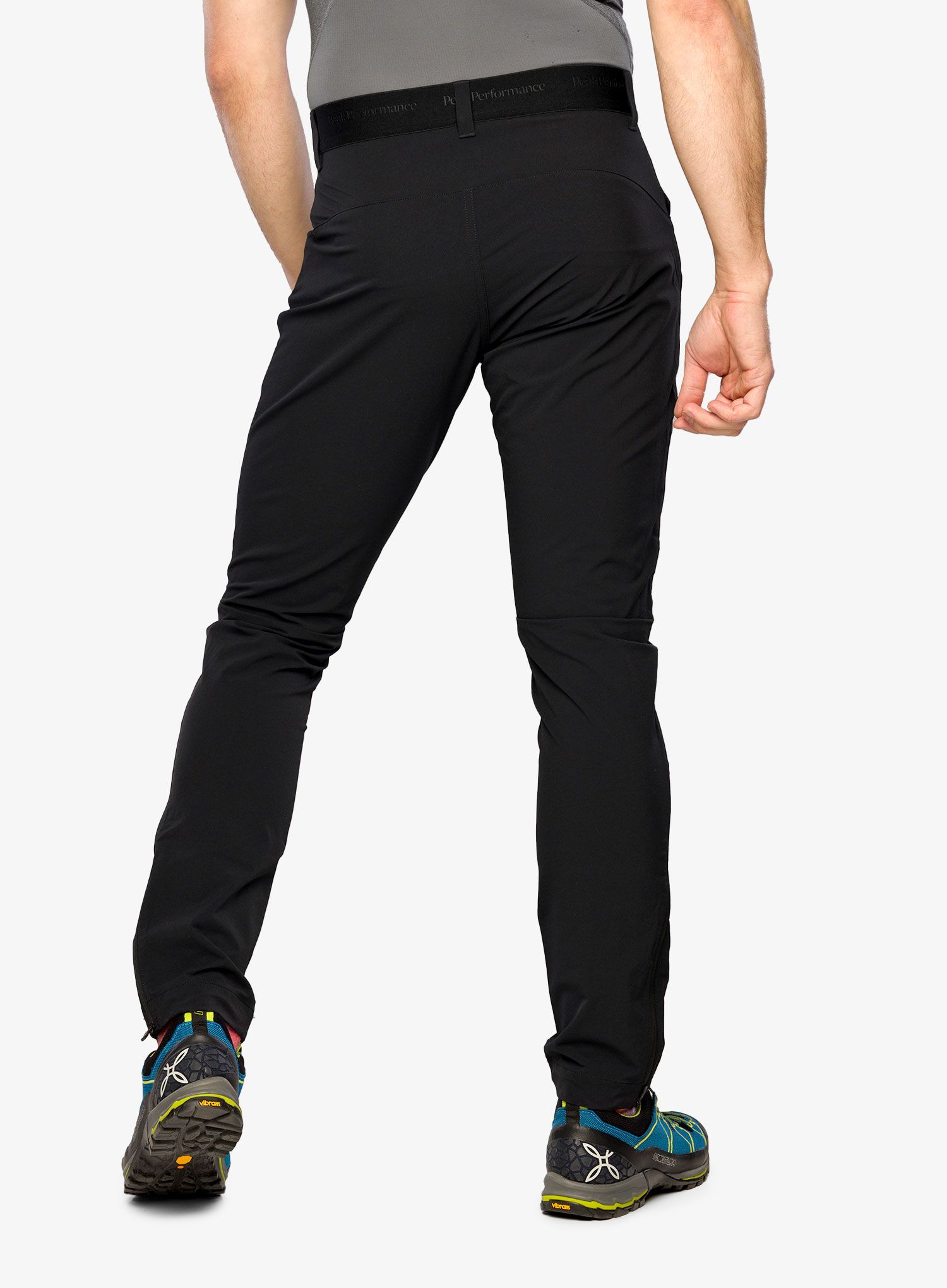 Softshellhose Peak Performance Light SS Scale Pants - black