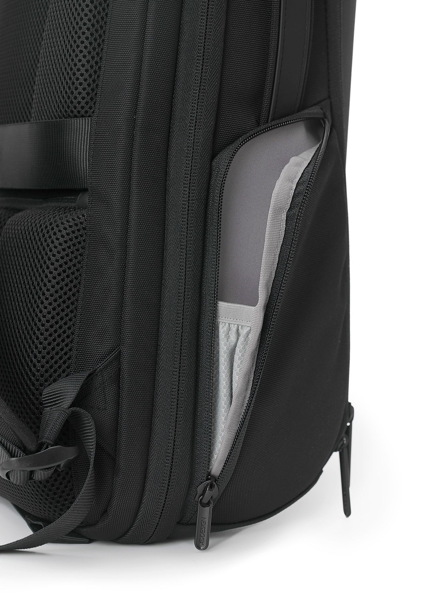 Tagesrucksack XD Design Bizz Backpack - black