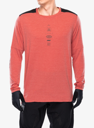 LeattMTBTrail4_0LongSleeve_dustyred_6009556550698_a.webp