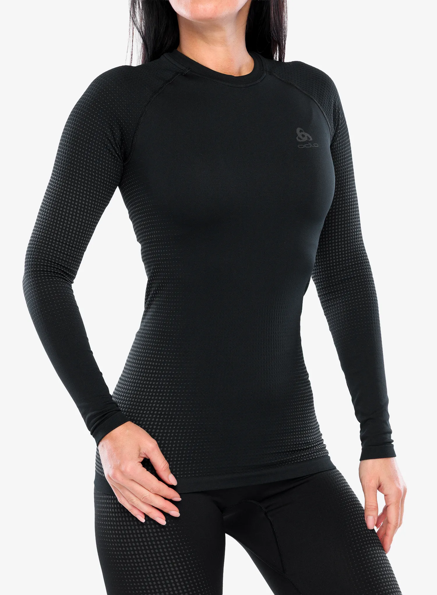 OdloPerformanceWarmBLTopCrewNeckLS_graphitegrey7613361724176a.webp