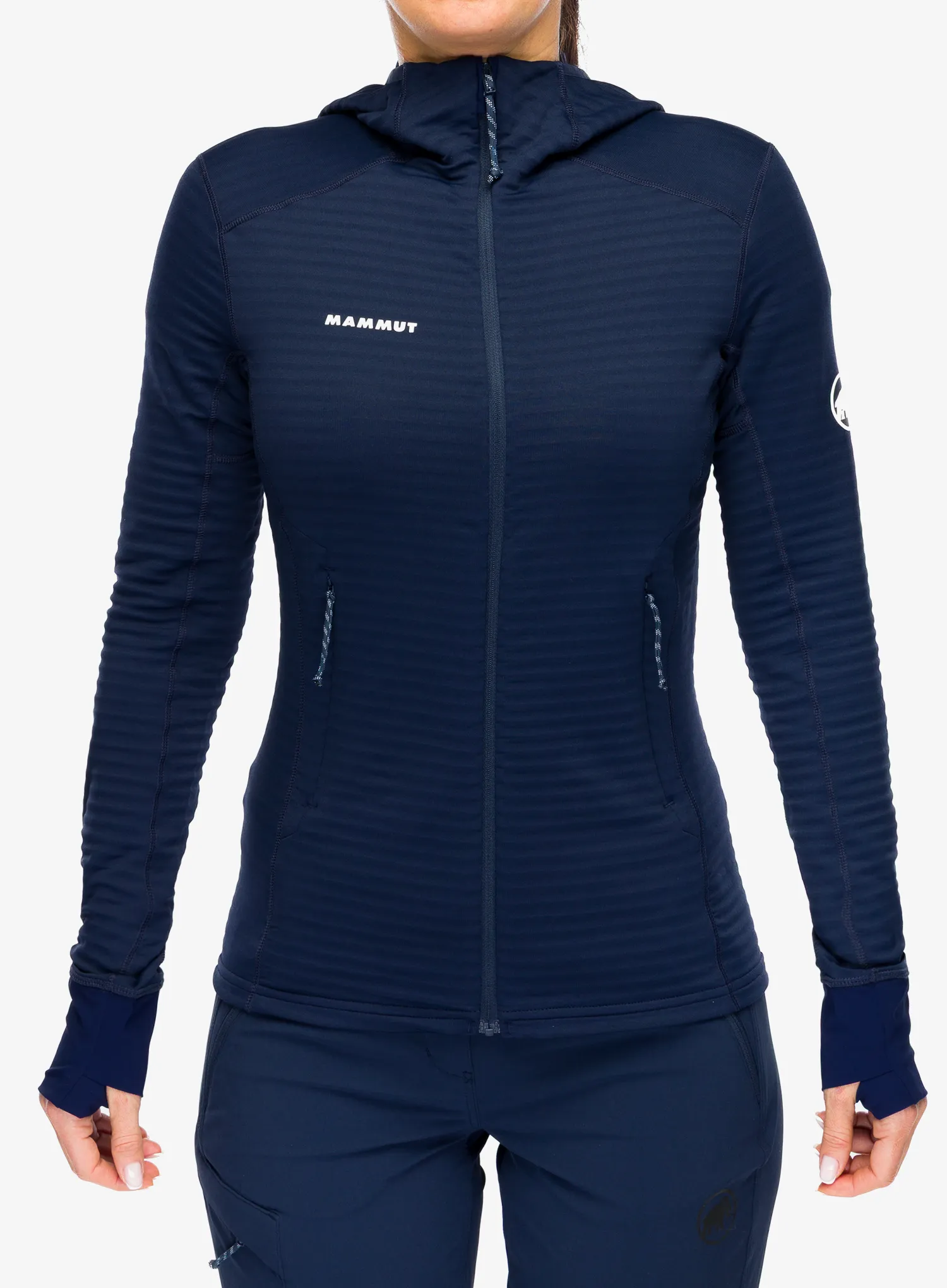 MammutTaissLightMLHoodedJacket_mari7619876119865a.webp