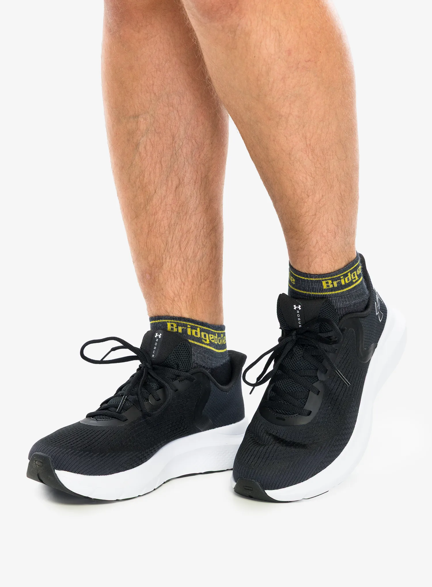 Laufschuhe Herren Under Armour Charged Rogue 5 - black/black/white