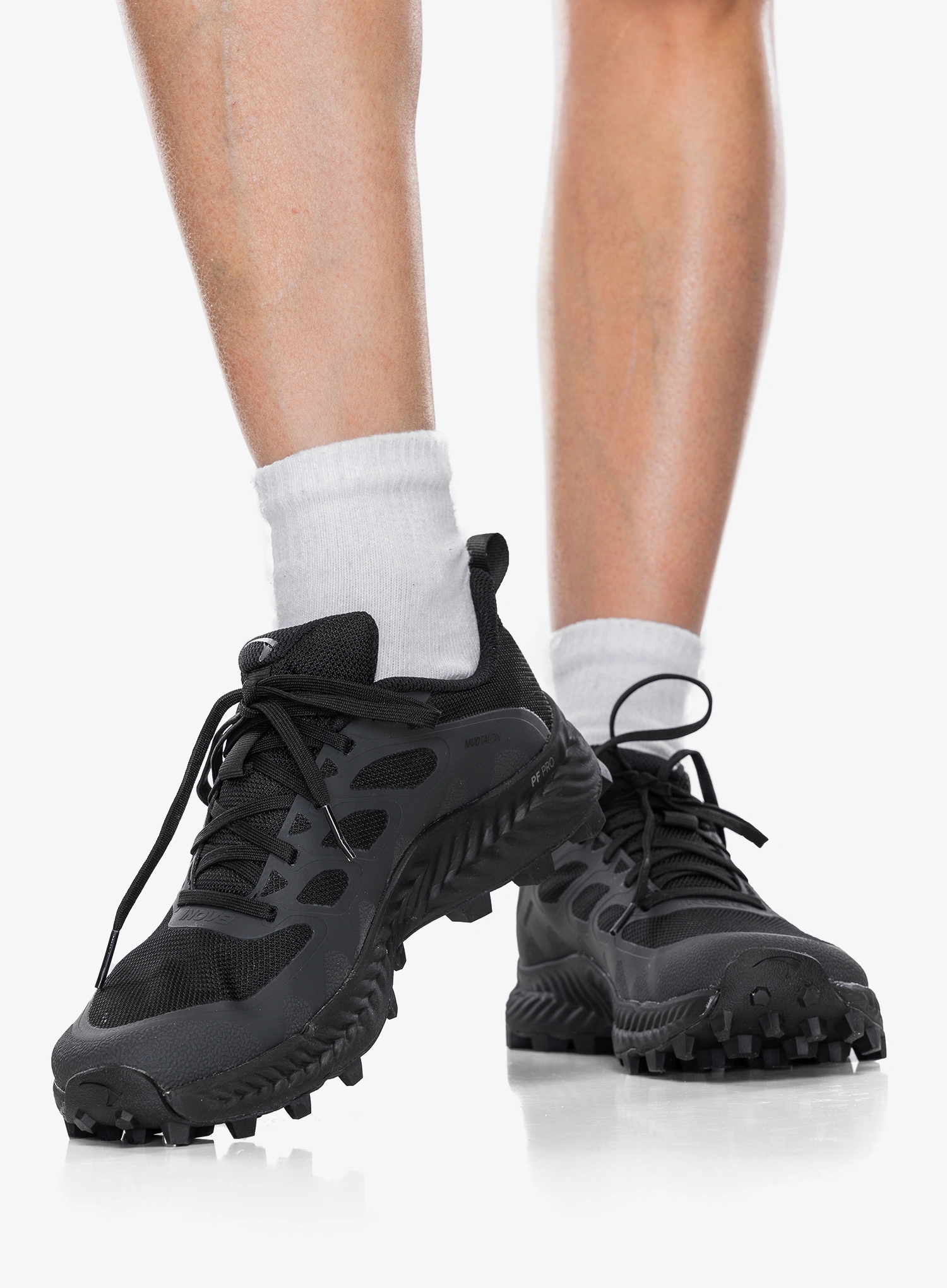 Trailschuhe Damen Inov-8 MudTalon Precision - black