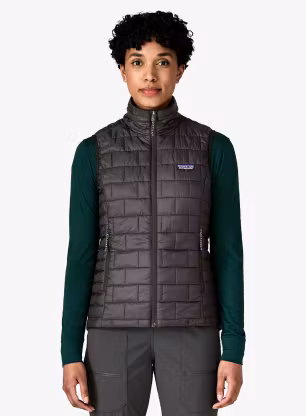 PatagoniaNanoPuffVest_black198077404132a.webp