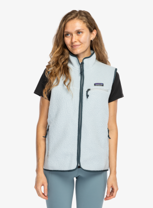 PatagoniaRetroPileVest_virtuallyblue_fw26_199346217033_1_078.webp