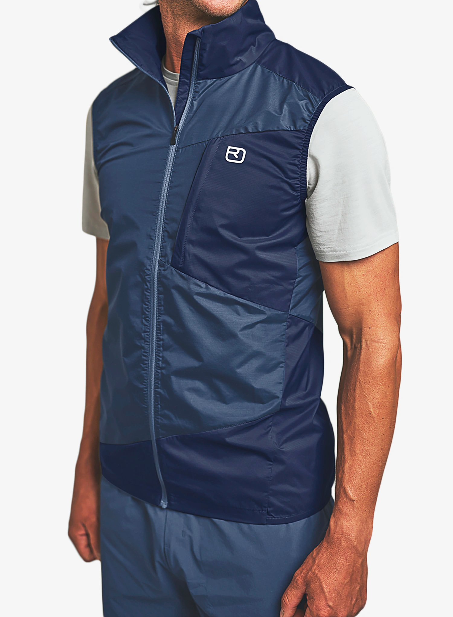 qweOrtovoxTraceWindbreakerVestbluenunatak4255736246178a.webp