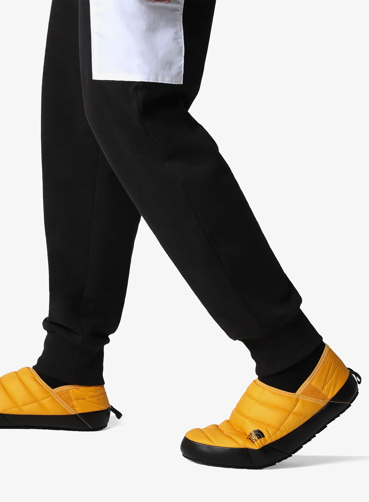 Thermo-Hausschuhe The North Face ThermoBall Traction Mule V - summit gold/tnf black