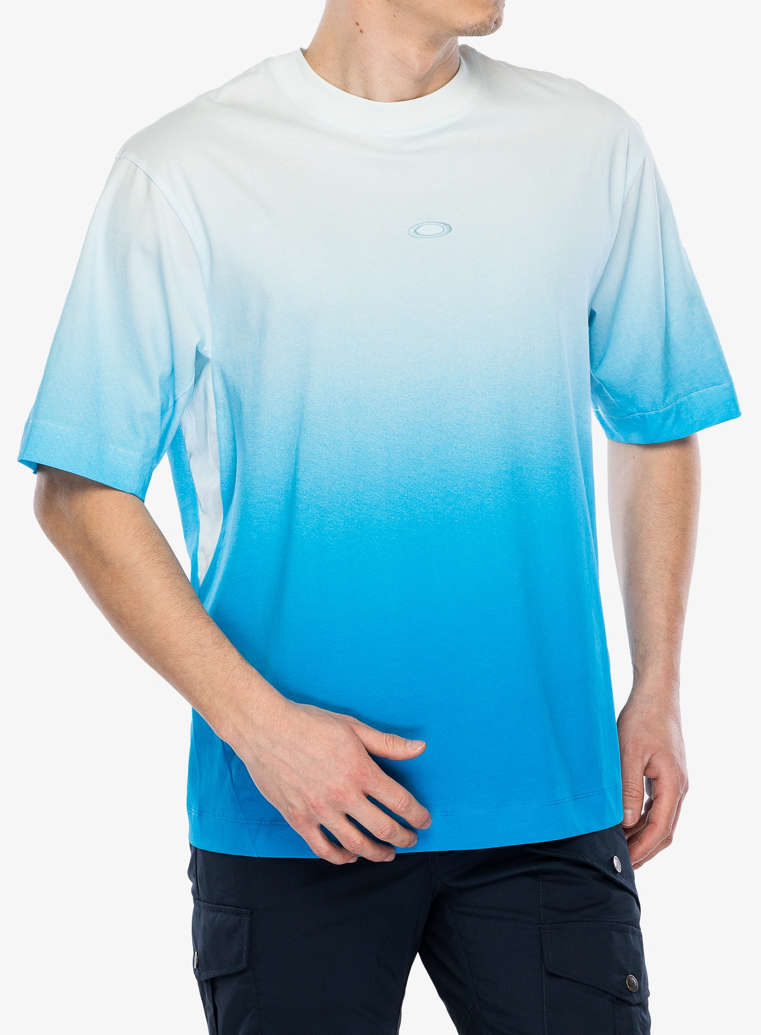 OakleyGradientTee_gradientswimmingblu8056153588614a.webp