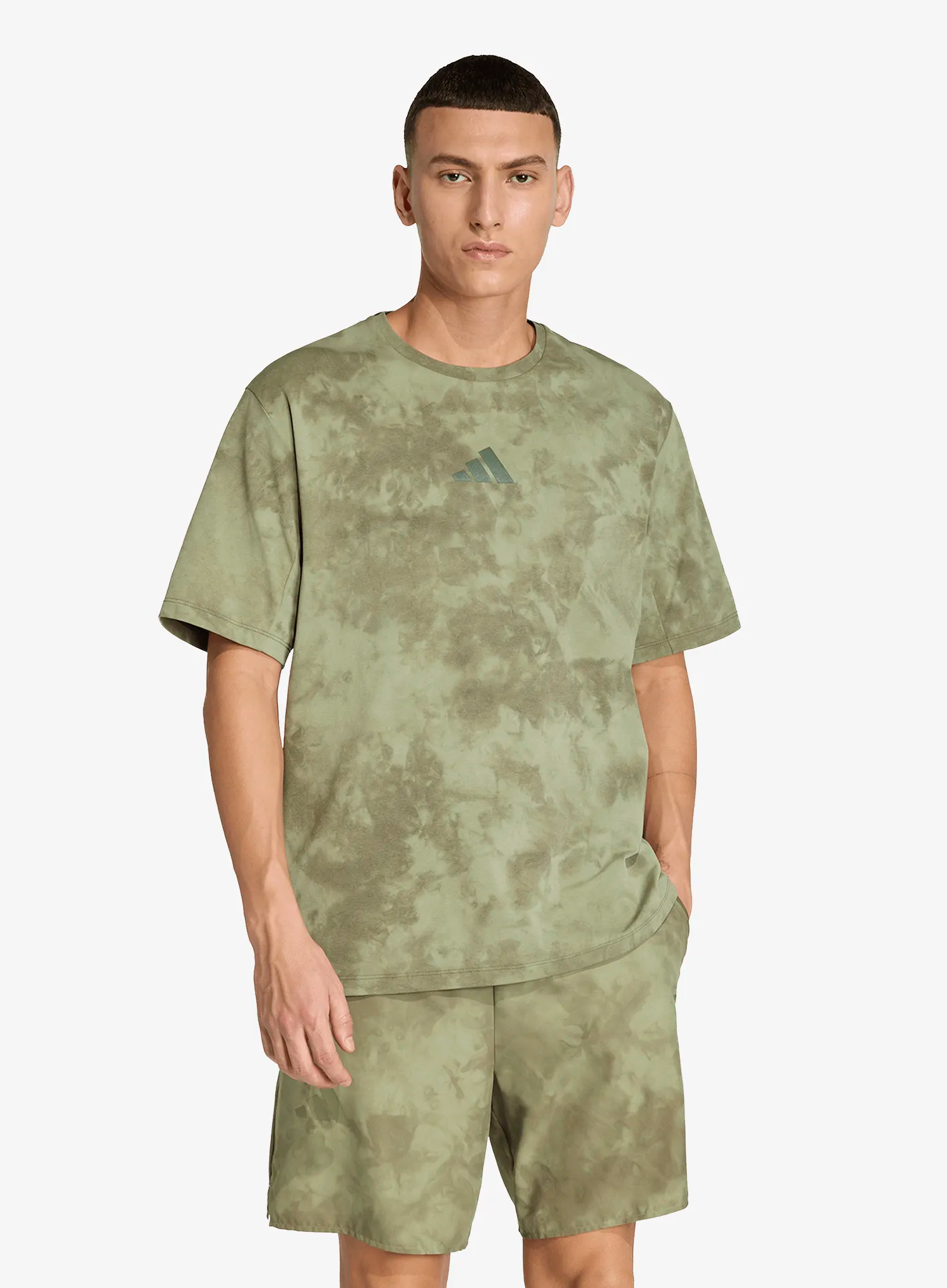 qweadidasTERREXMultiSprayDyeTeetentgreenolivestrata4068819642091d.webp