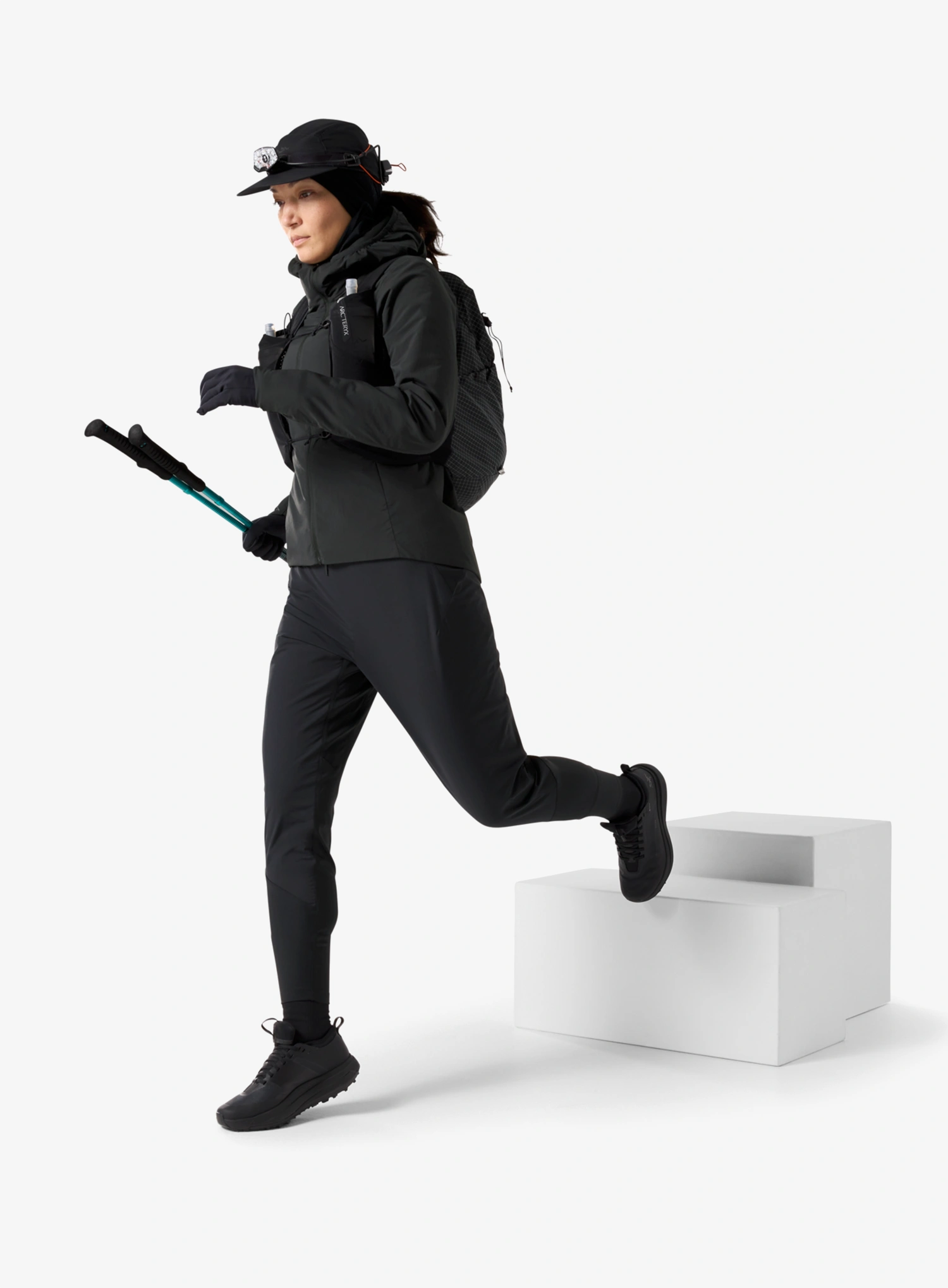 Laufjacke Damen Arcteryx Norvan Insulated Hoody - black/black