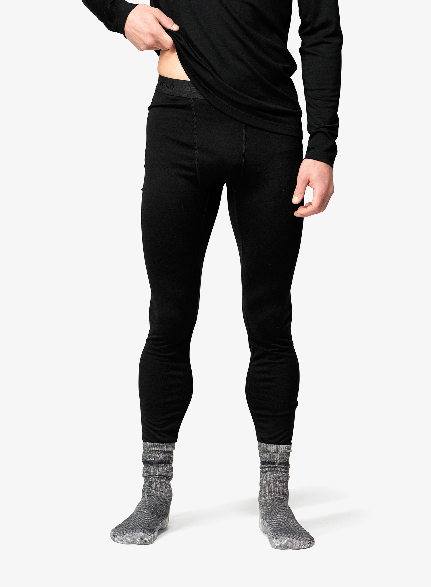 qweDevoldBreezeMerino150Longsblack7028567109779a.webp