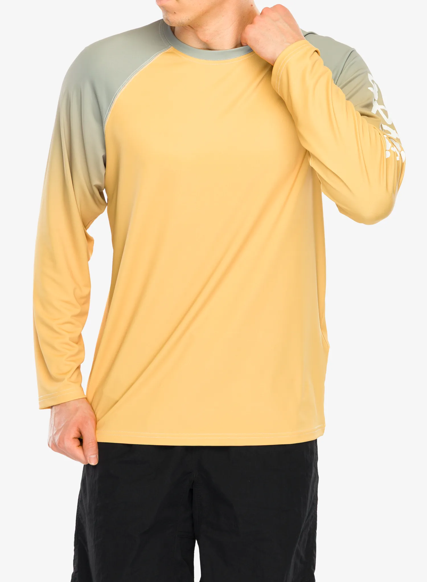 GramicciUpf_ShieldLongSleeveTop_sunl_198707017480a.webp