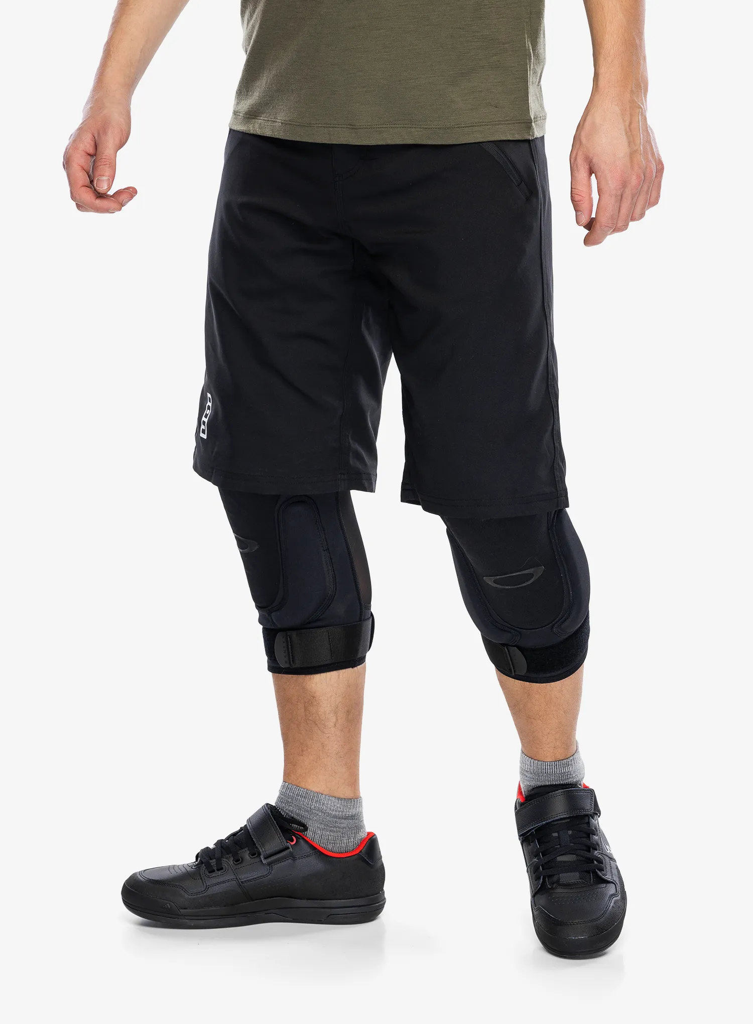 OakleyDropInD3OKneeGRD_blackou_8056153258265g.webp