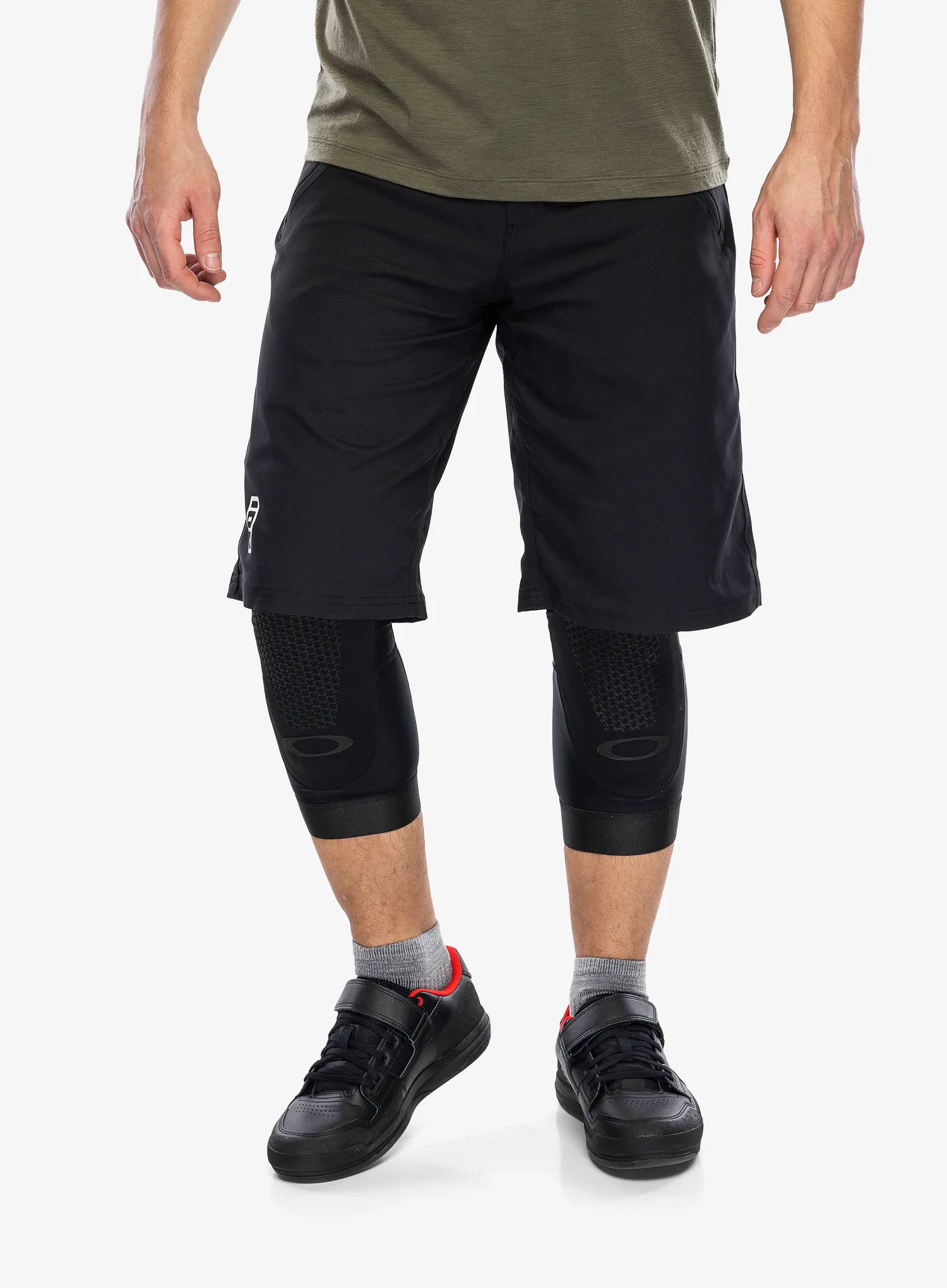 OakleyAllMountainD3OKneeGRD_blacko_8056153258319a.webp