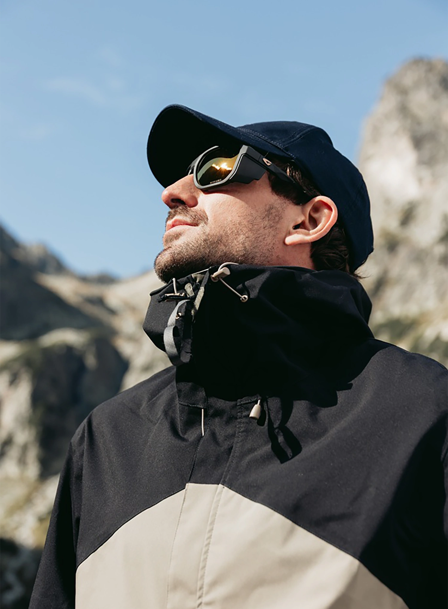 Photochromatische Brille GOG Pamir - matt metal blk/blk/reflex gold