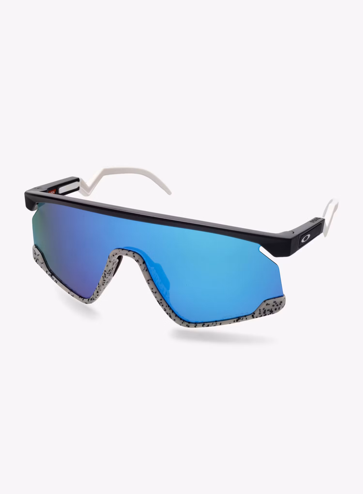 OakleyBXTR_matteblack_prizmsapphire_285.jpg