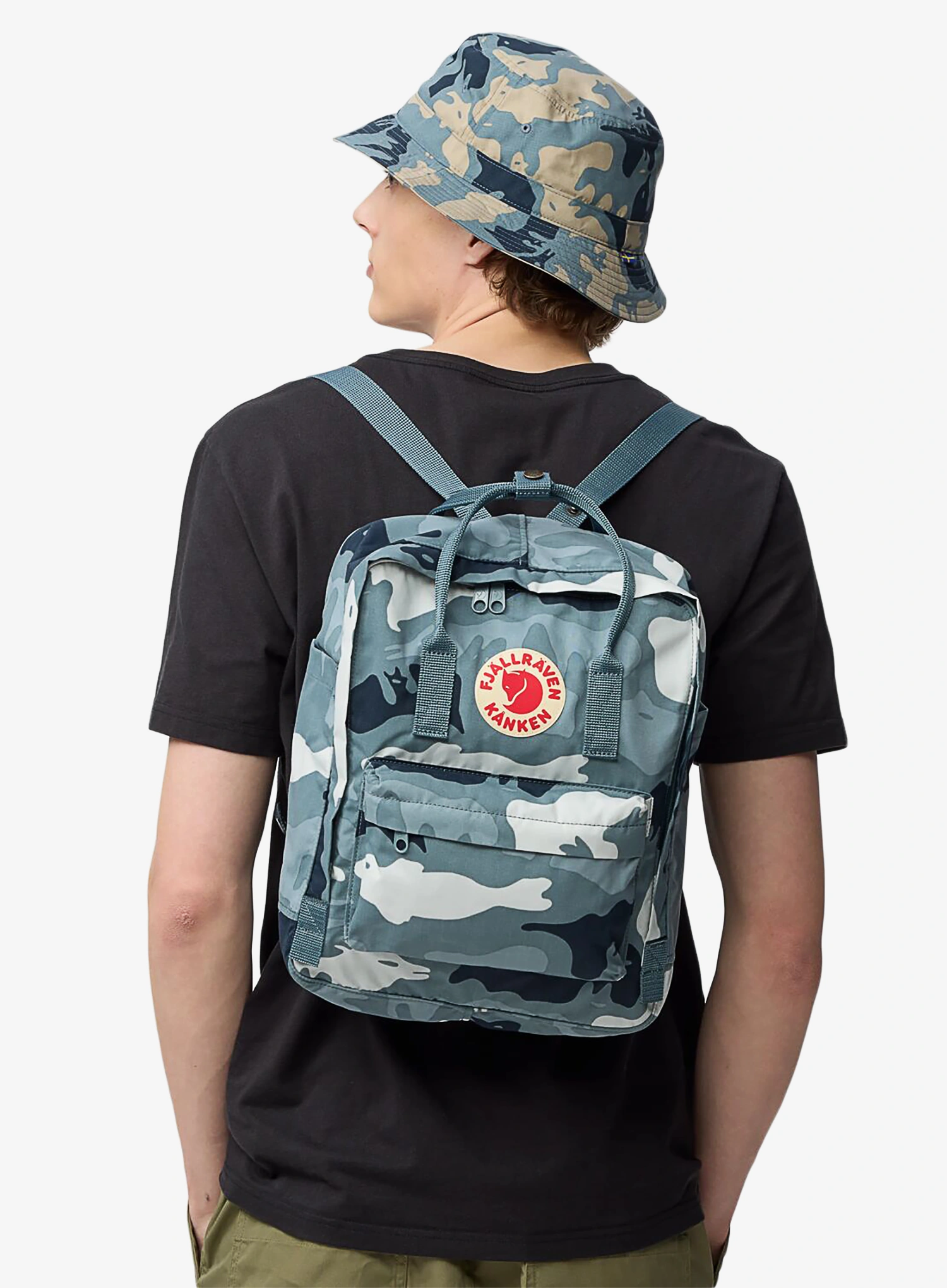Tagesrucksack Fjallraven Kanken Graphics - nimbus blue/hidden animals