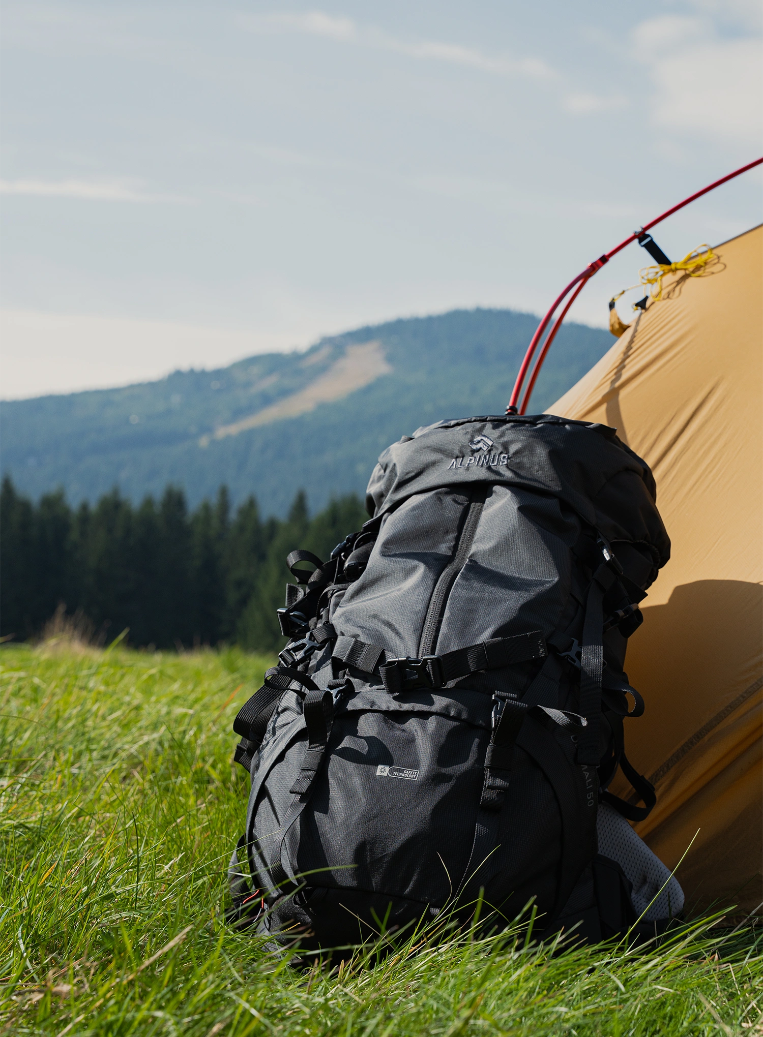 Trekkingrucksack Alpinus Deomali 50 - black