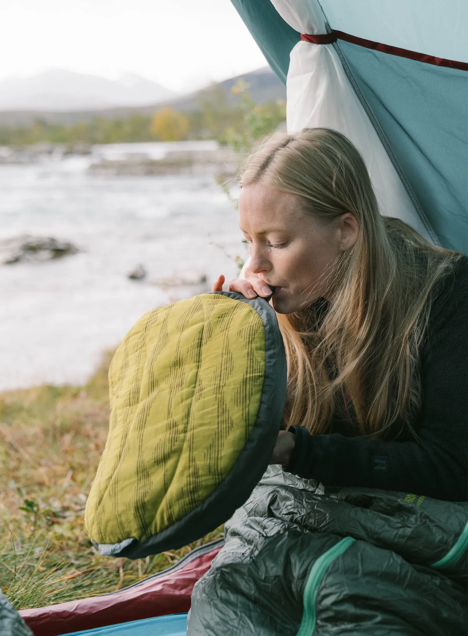 Kissen Therm a Rest Airhead R - yellow mountains