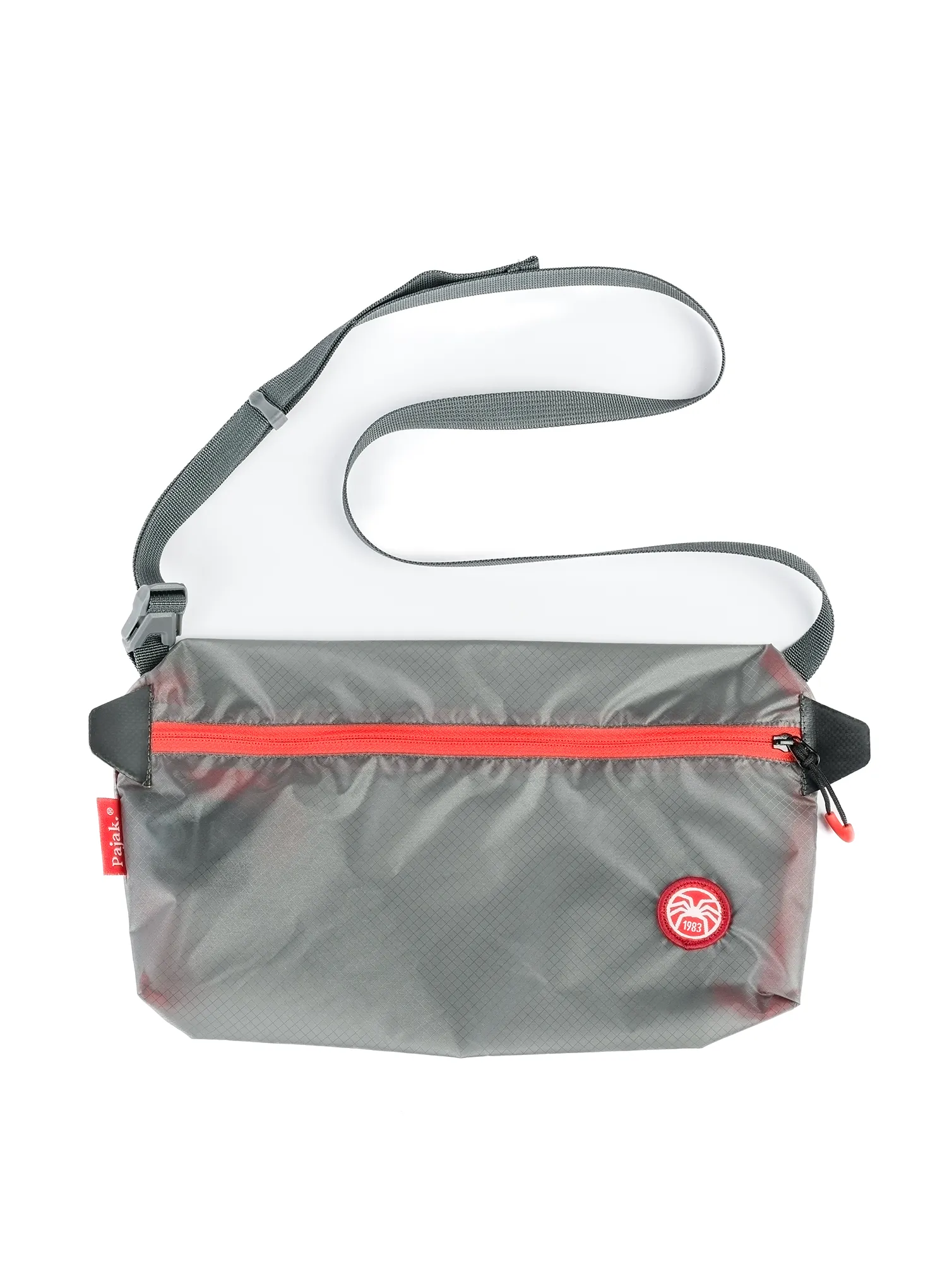 PajakUltralightSlingBag_silver_5905669167123a.webp