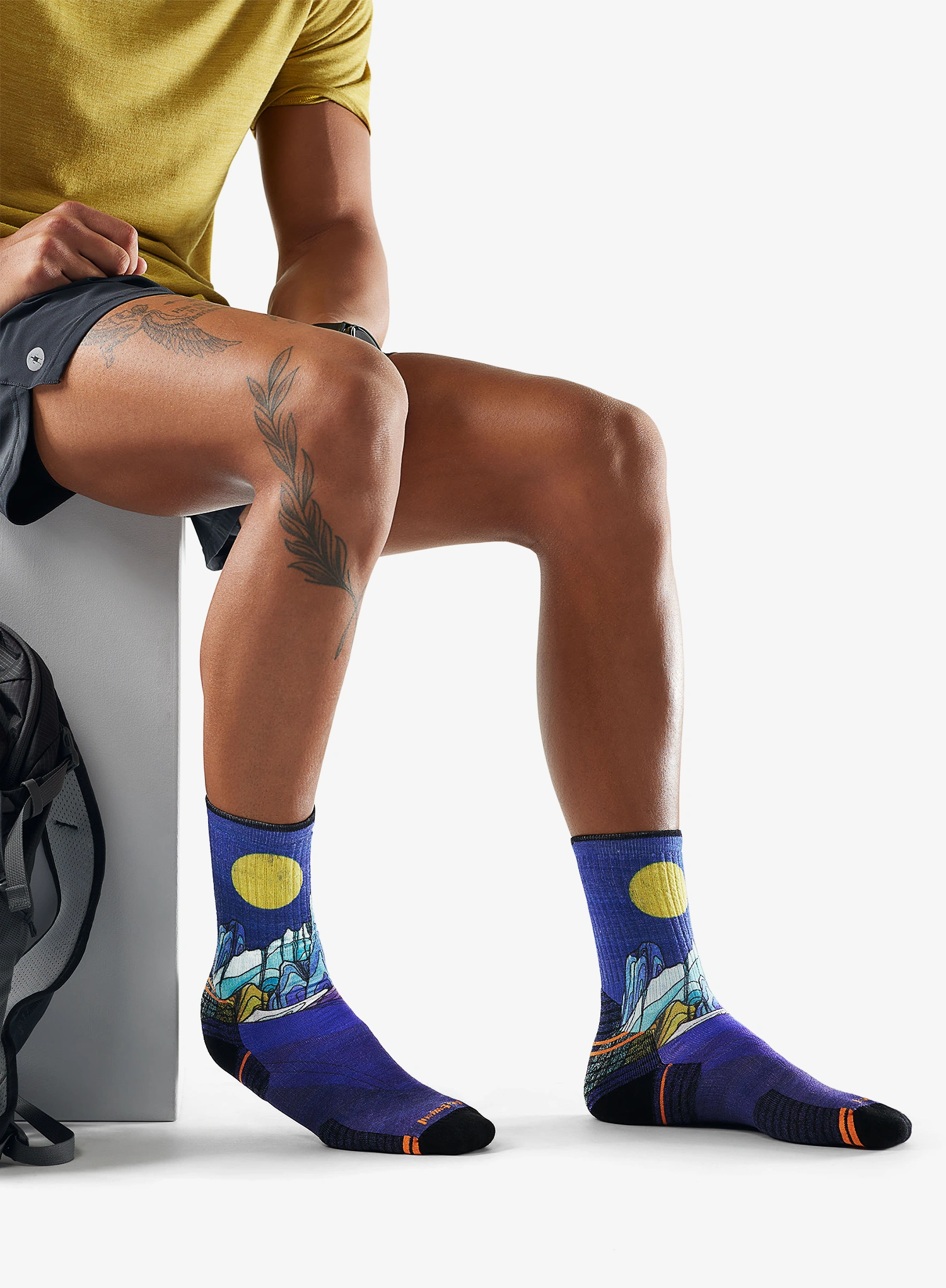 Outdoorsocken Smartwool Hike Targeted Cushion Mountain Myth Print Crew Socks - deep navy