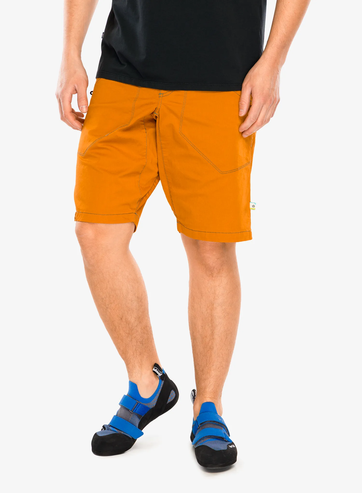 E9N3AngoloShort_land8059037889364a.webp
