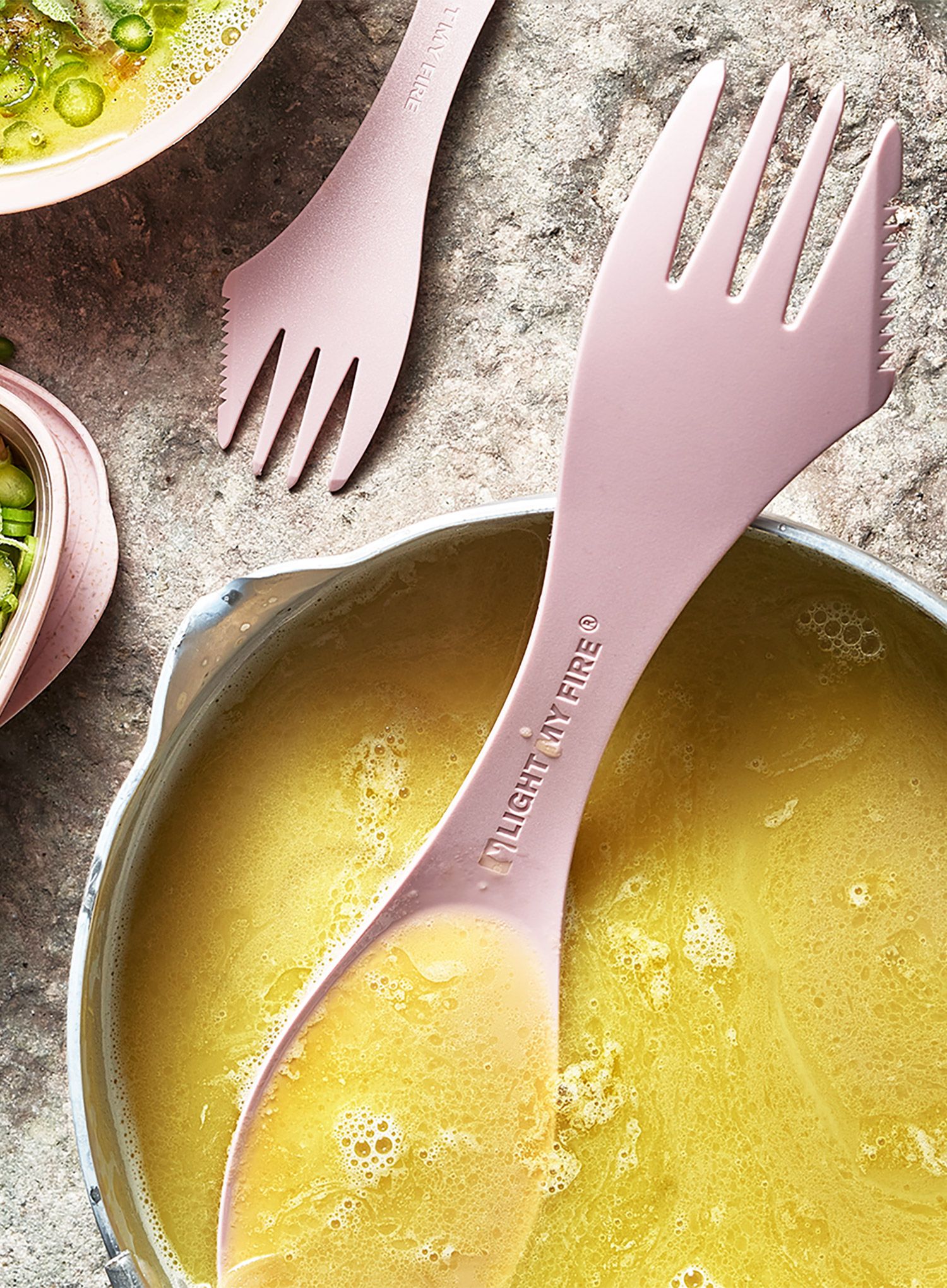 Besteck Light My Fire Spork Medium 2 Pack Bio - sandygreen/pink