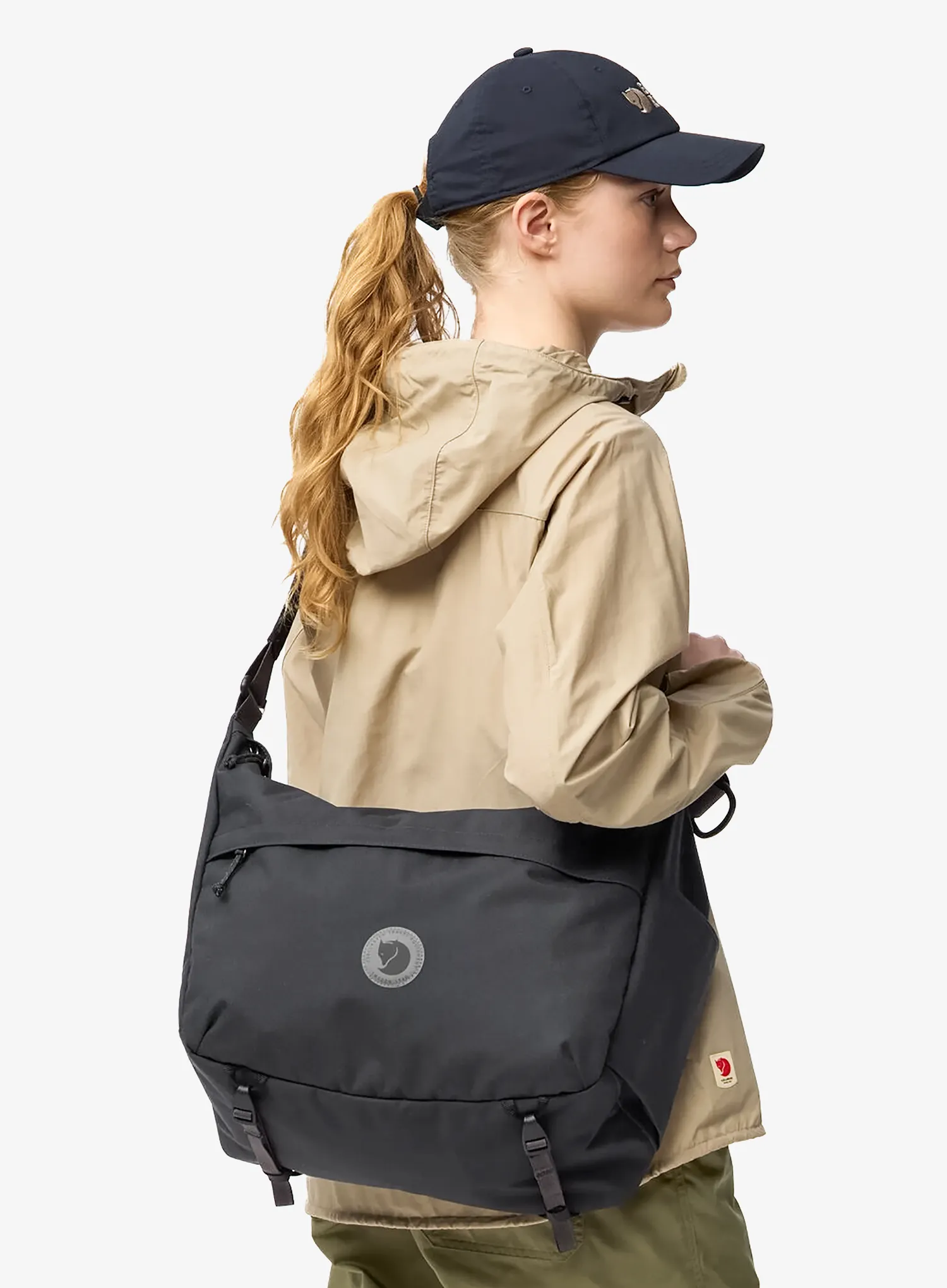 Freizeittasche Fjallraven Farden Crossbody - coal black